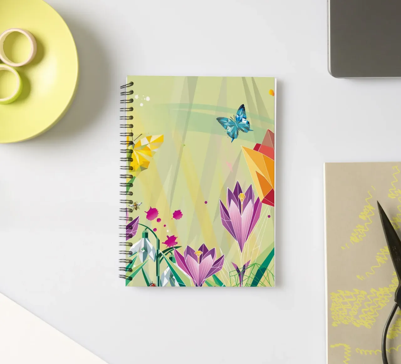 Frühlingsblumen – Bunte Blumenwiese spiral notebook by namosh
