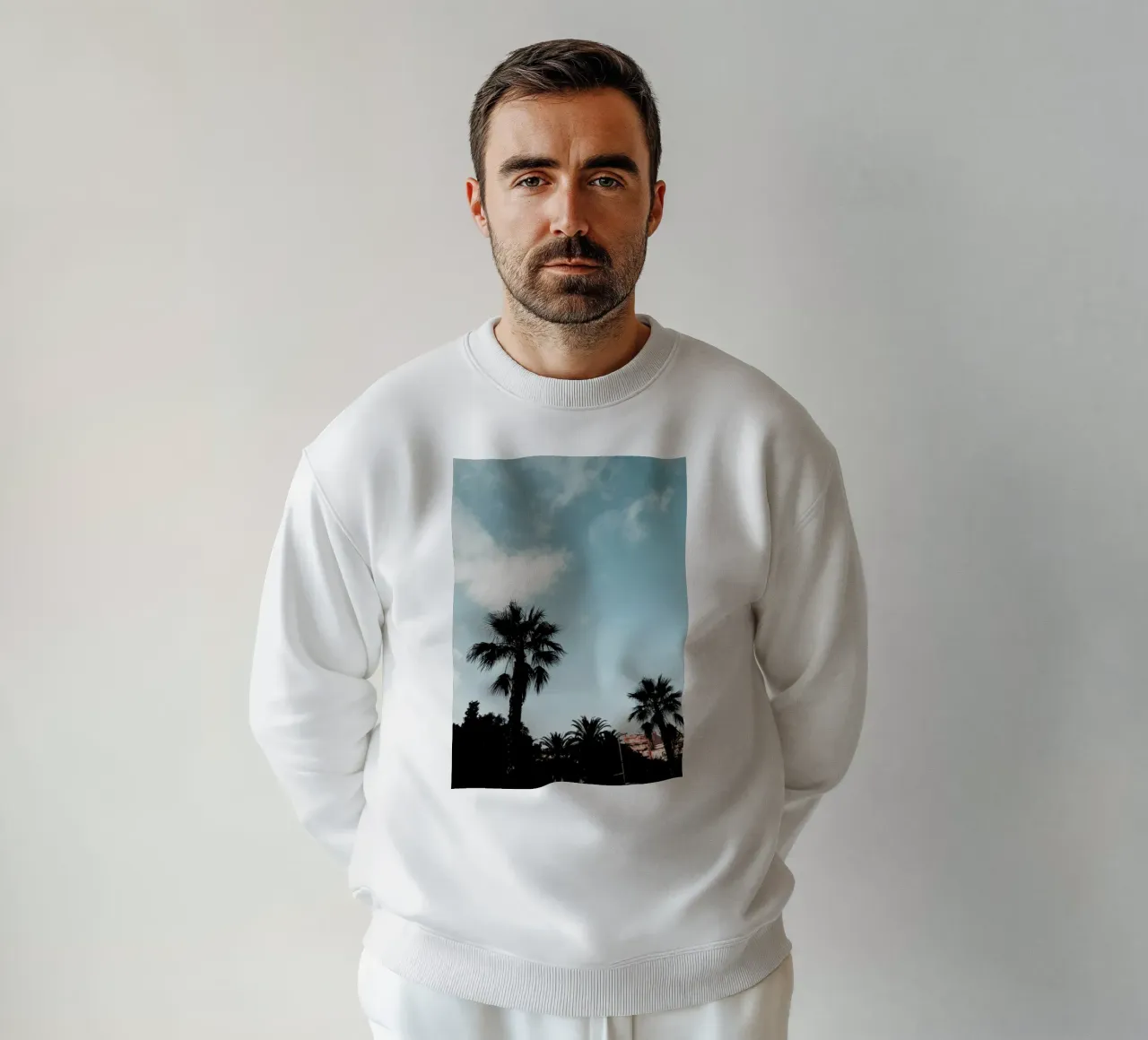 Palms XI Sweatshirt von Sebastian Hilgetag