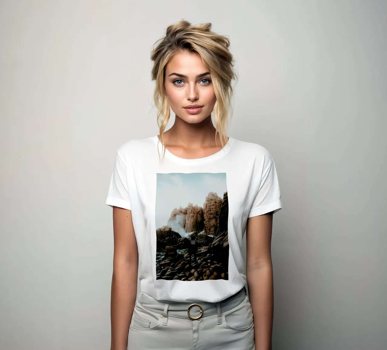 Here to Stay by @connorjvaughan t-shirt da donna da EyeEm Mobile GmbH