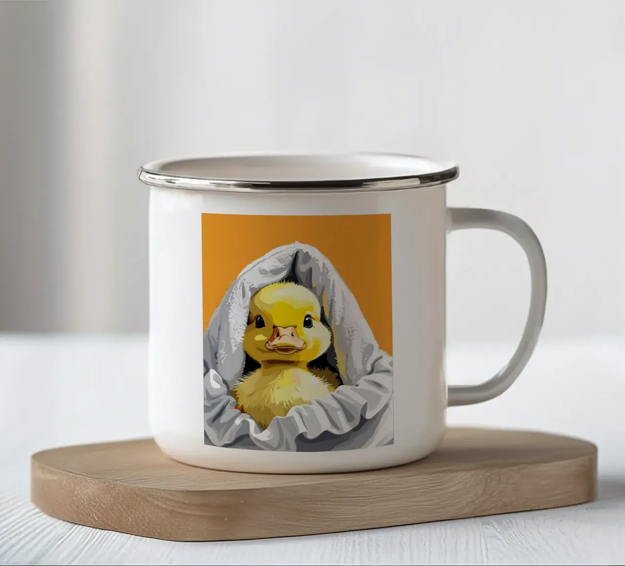 Duckling peeking from under a soft mug en émail de LisaArtes