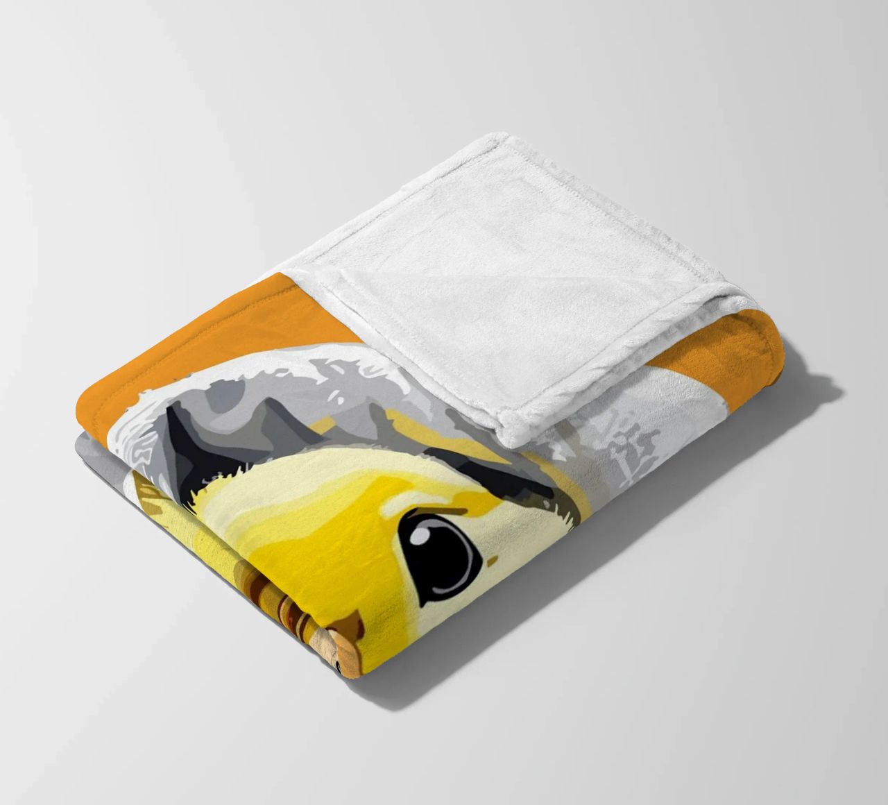 Duckling peeking from under a soft plaid polaire de LisaArtes
