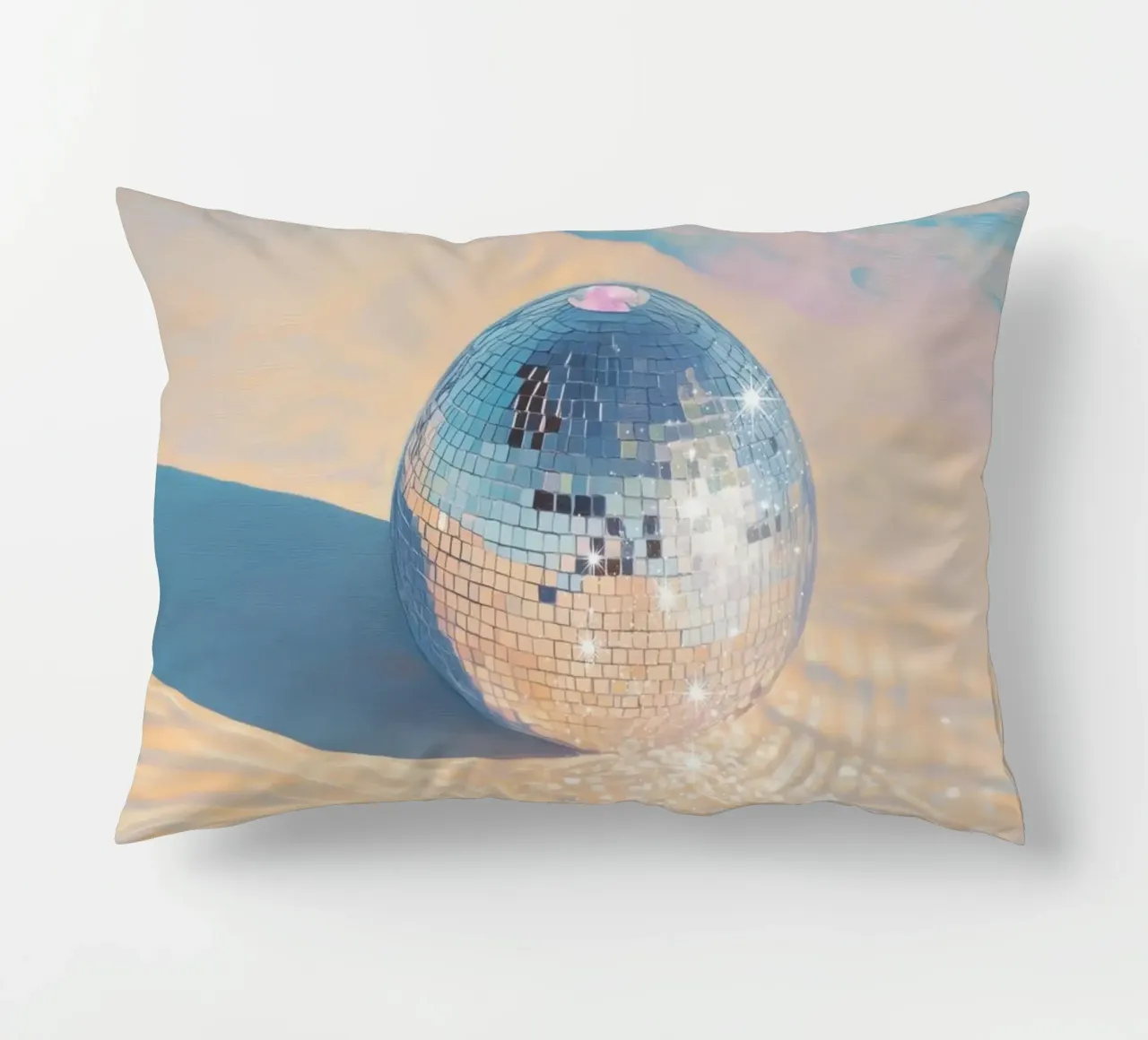 Ballo in discoteca sulla spiaggia di sabbia cuscino da Melloi Art Print
