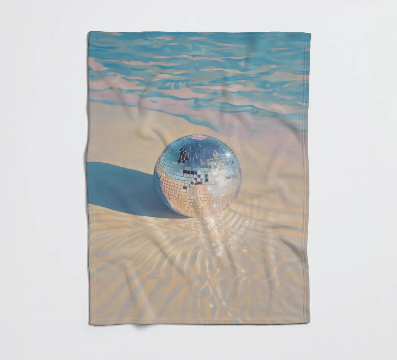 Ballo in discoteca sulla spiaggia di sabbia coperta in pile da Melloi Art Print