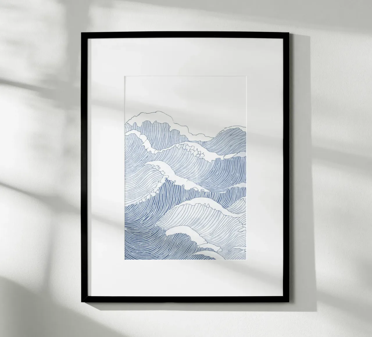 Linea d'arte dell'onda blu - Illustrazione minimalista dell'oceano poster con telaio in alluminio da Melloi Art Print