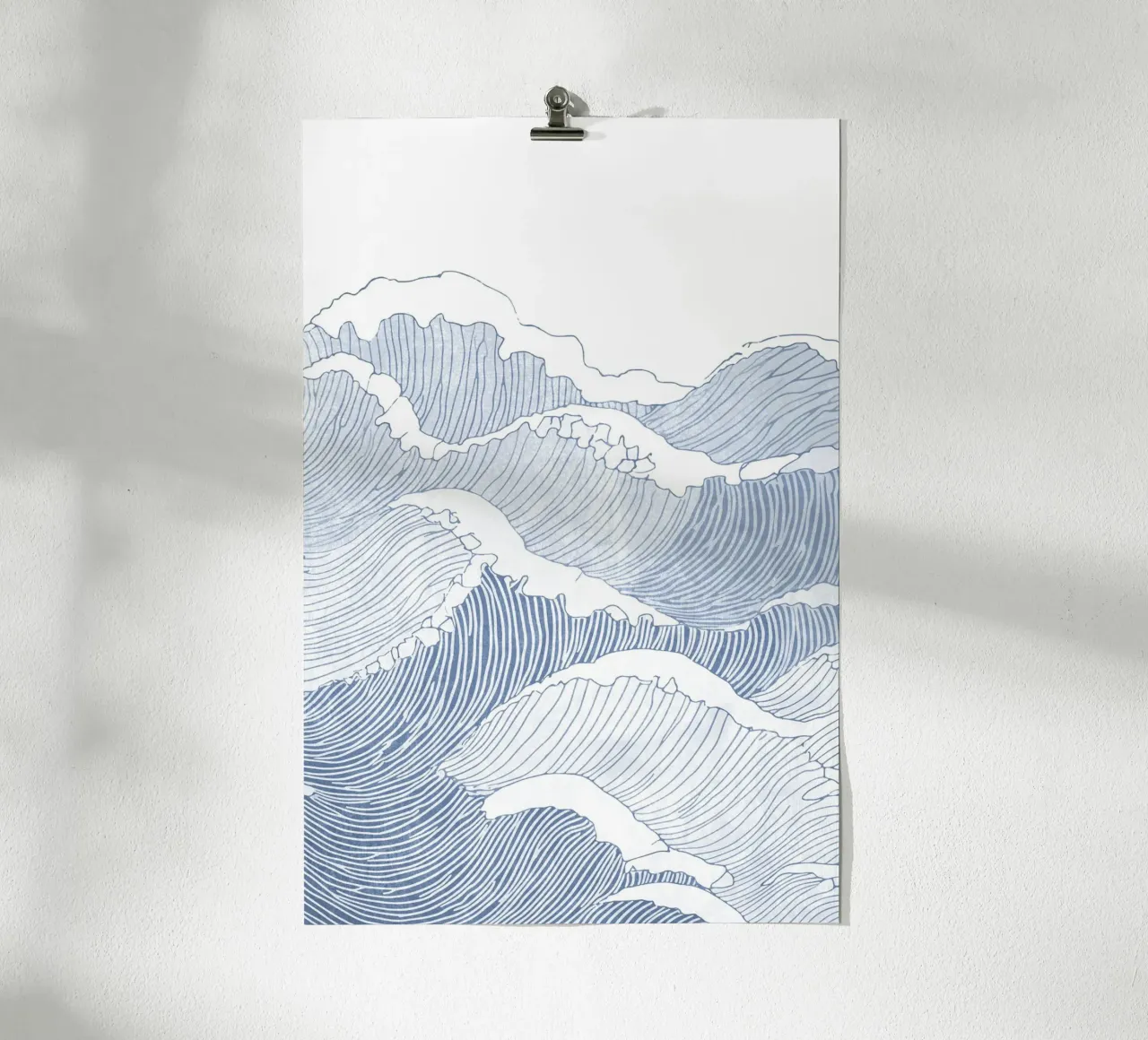 Linea d'arte dell'onda blu - Illustrazione minimalista dell'oceano poster con telaio in alluminio da Melloi Art Print