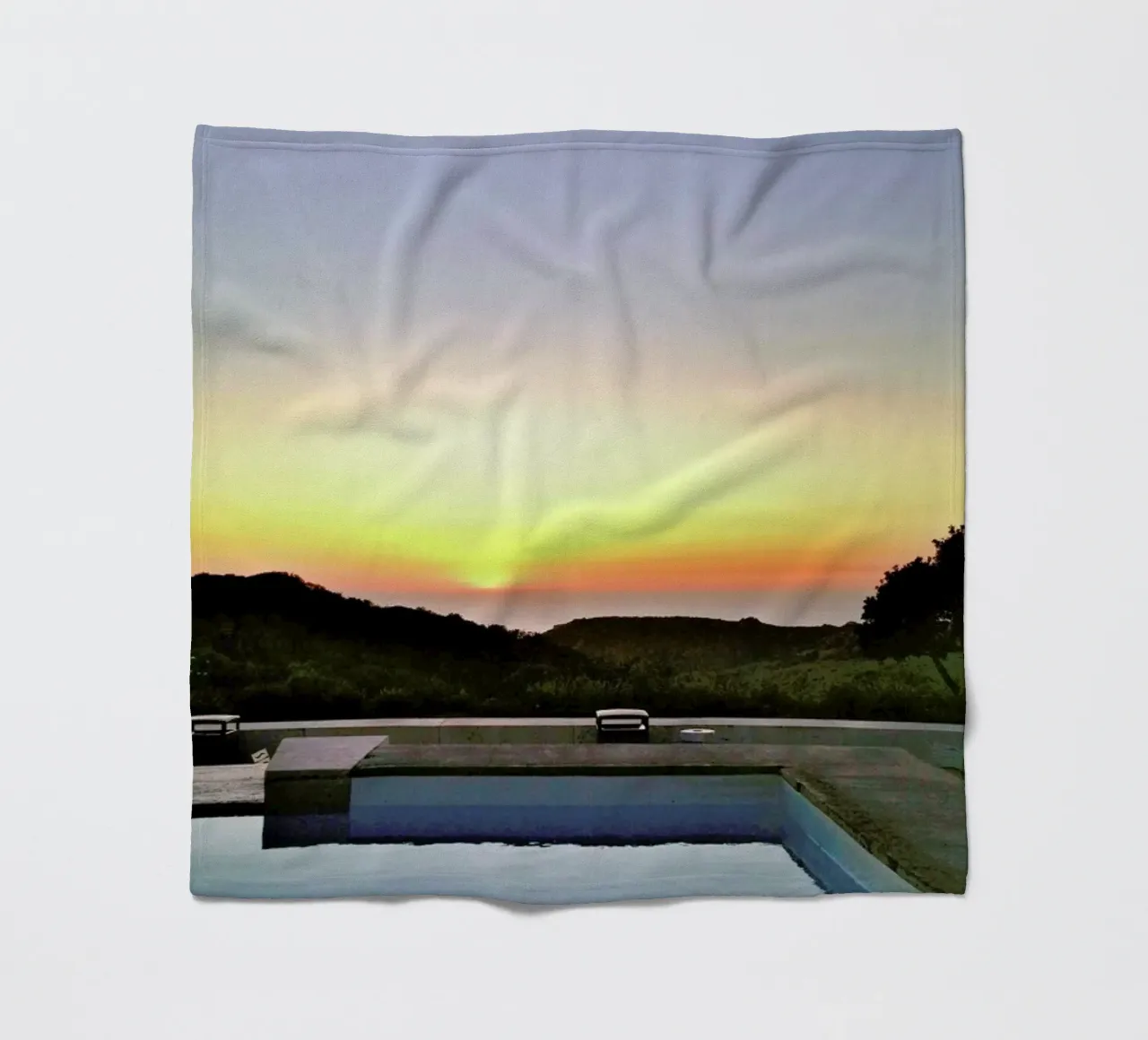 La Pool Fleecedecke von Maria Sattrup