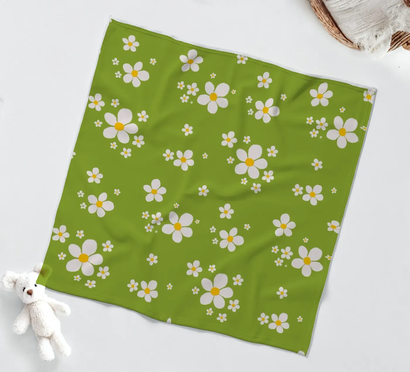 Daisy retro spring pattern fleece blanket by Studio Patruschka