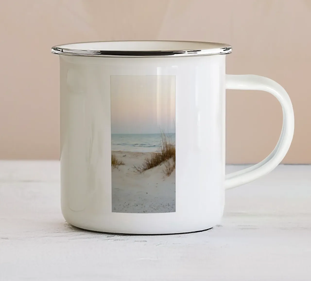 spiaggia beige minimalsm tazza in smalto da mitaco