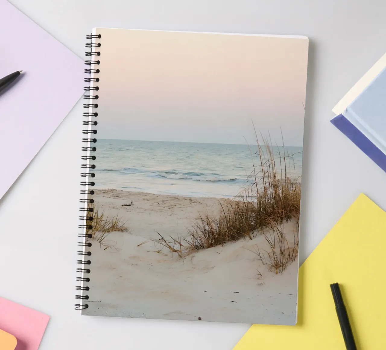beach beige minimalsm carnet à spirale de mitaco