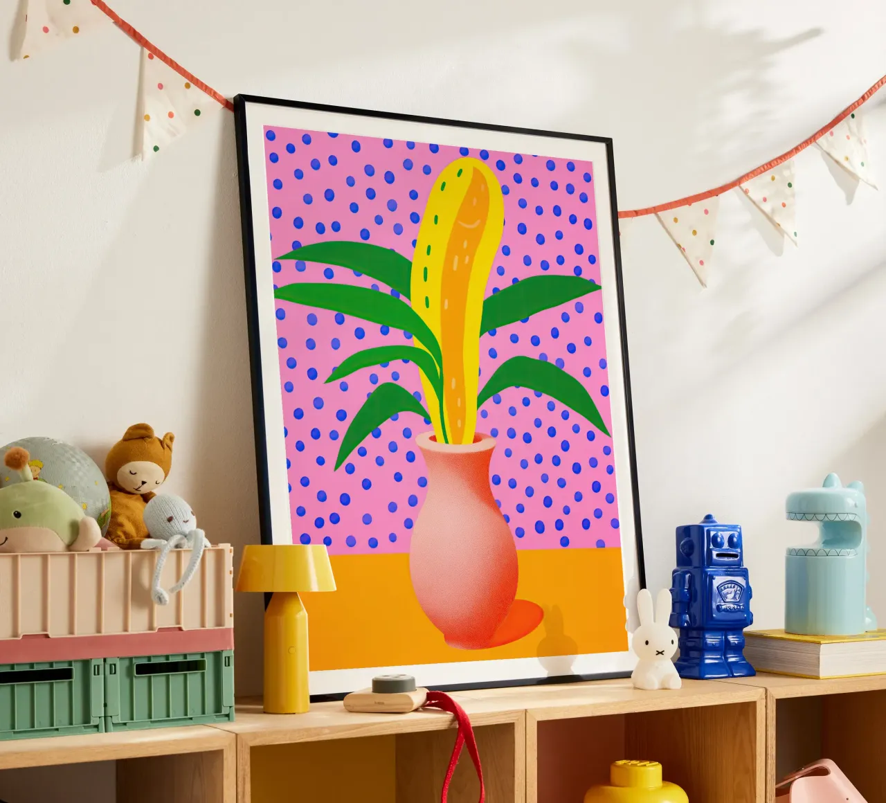 Natura morta pop art di fiori fantasia in rosa poster con telaio in plastica da Autofocus