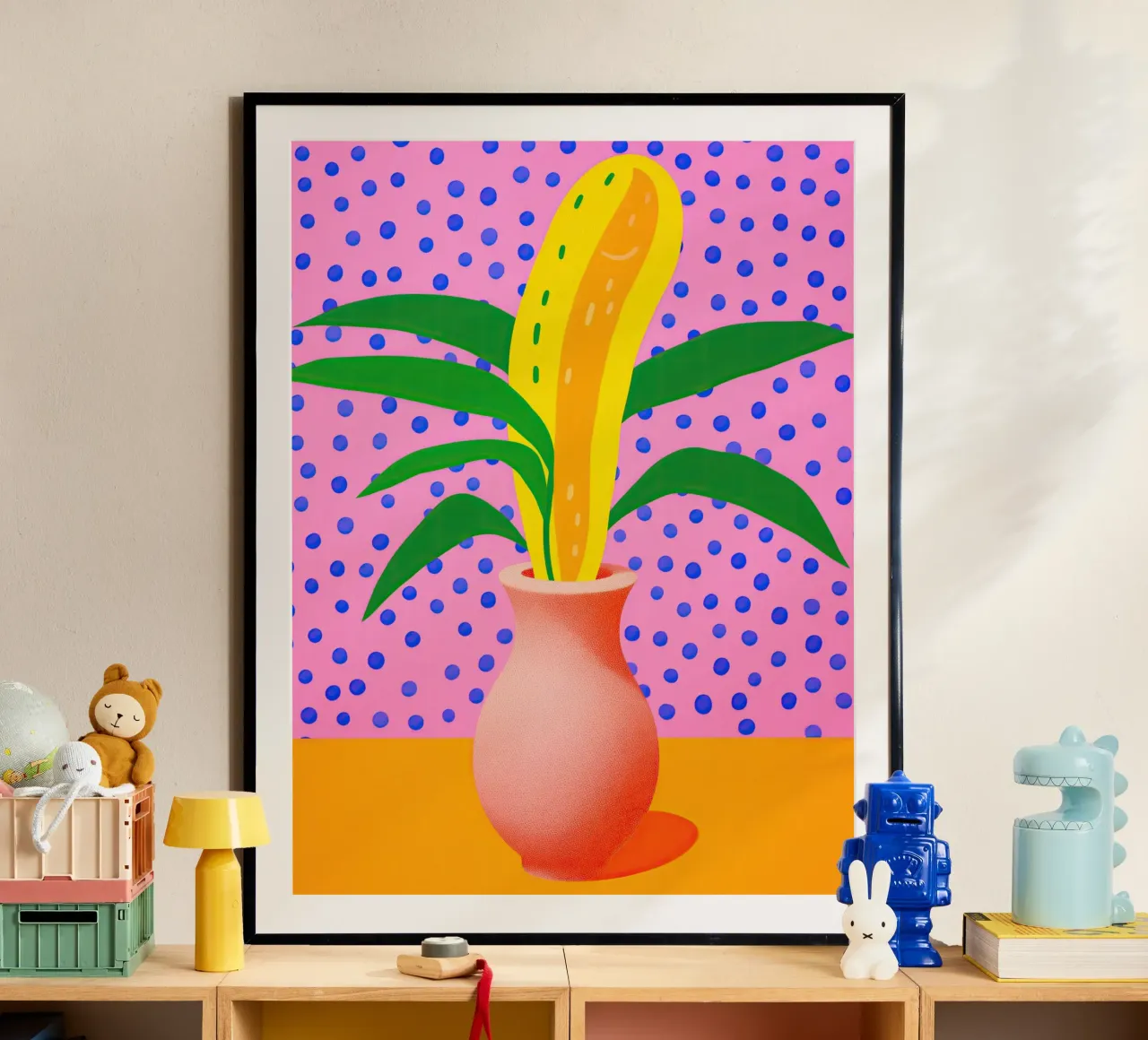 Natura morta pop art di fiori fantasia in rosa poster con telaio in plastica da Autofocus