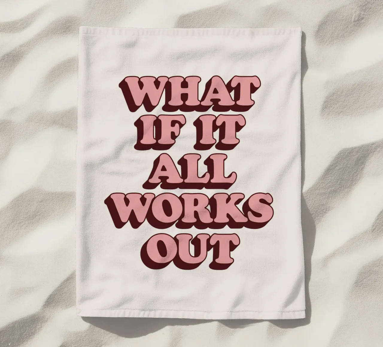 E se tutto si risolvesse in un tipo di ispirazione ottimista e retrò telo mare da THE MOTIVATED TYPE