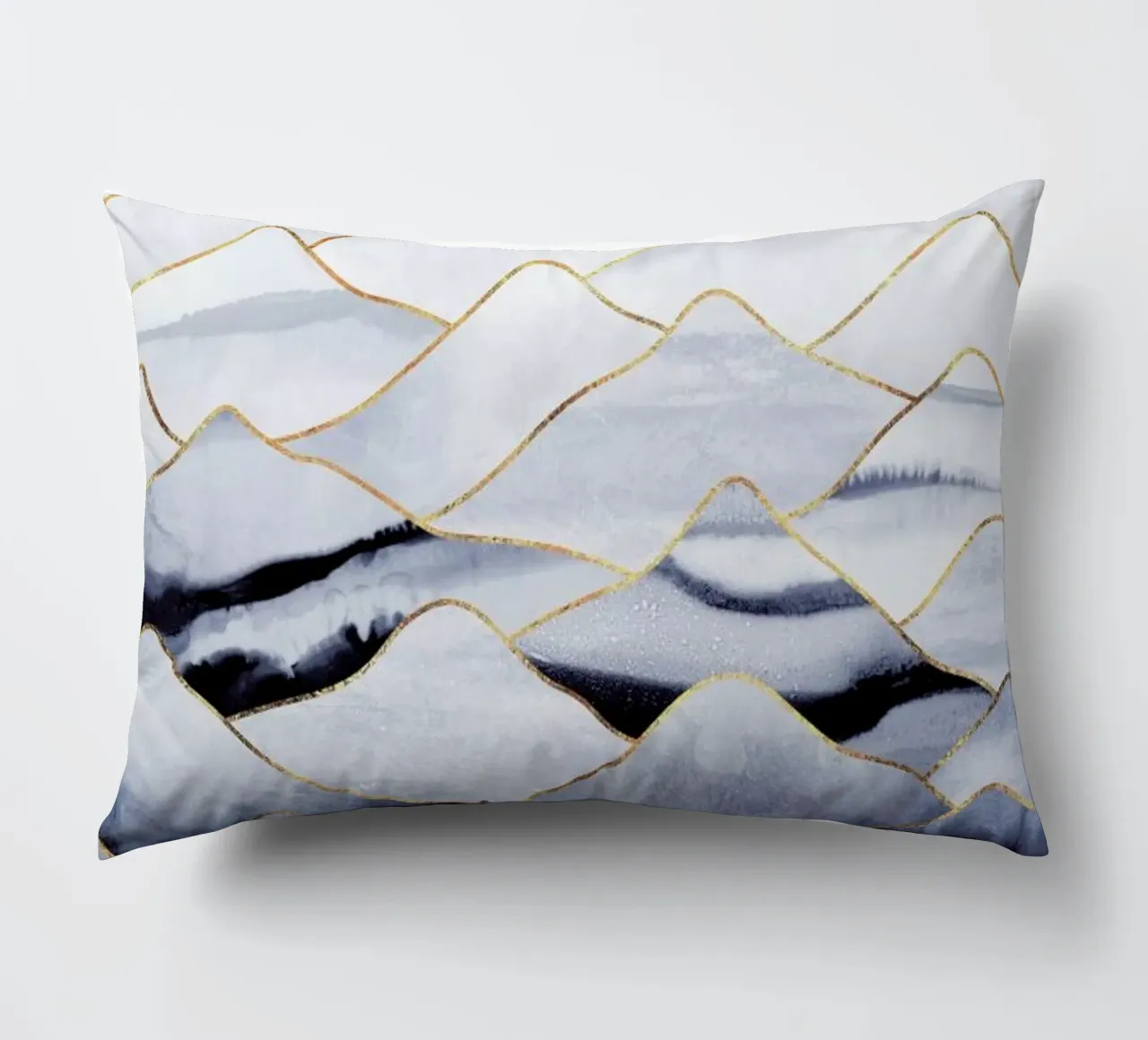 Mountains 1 cuscino da Elisabeth Fredriksson