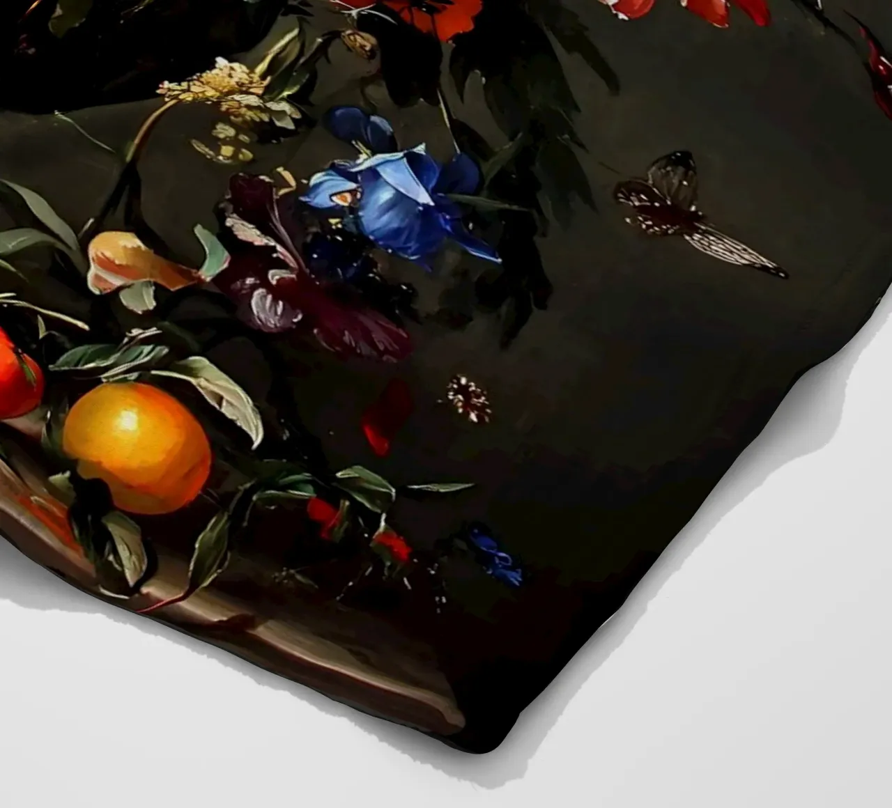 Natura morta di fiori d'epoca coperta in pile da IamHomeStudio
