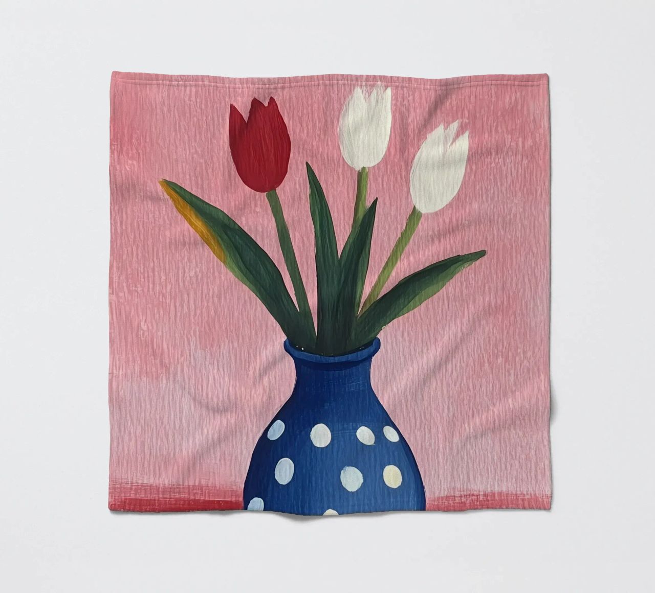 Tulipani carini in vaso coperta in pile da Olga Wildrose