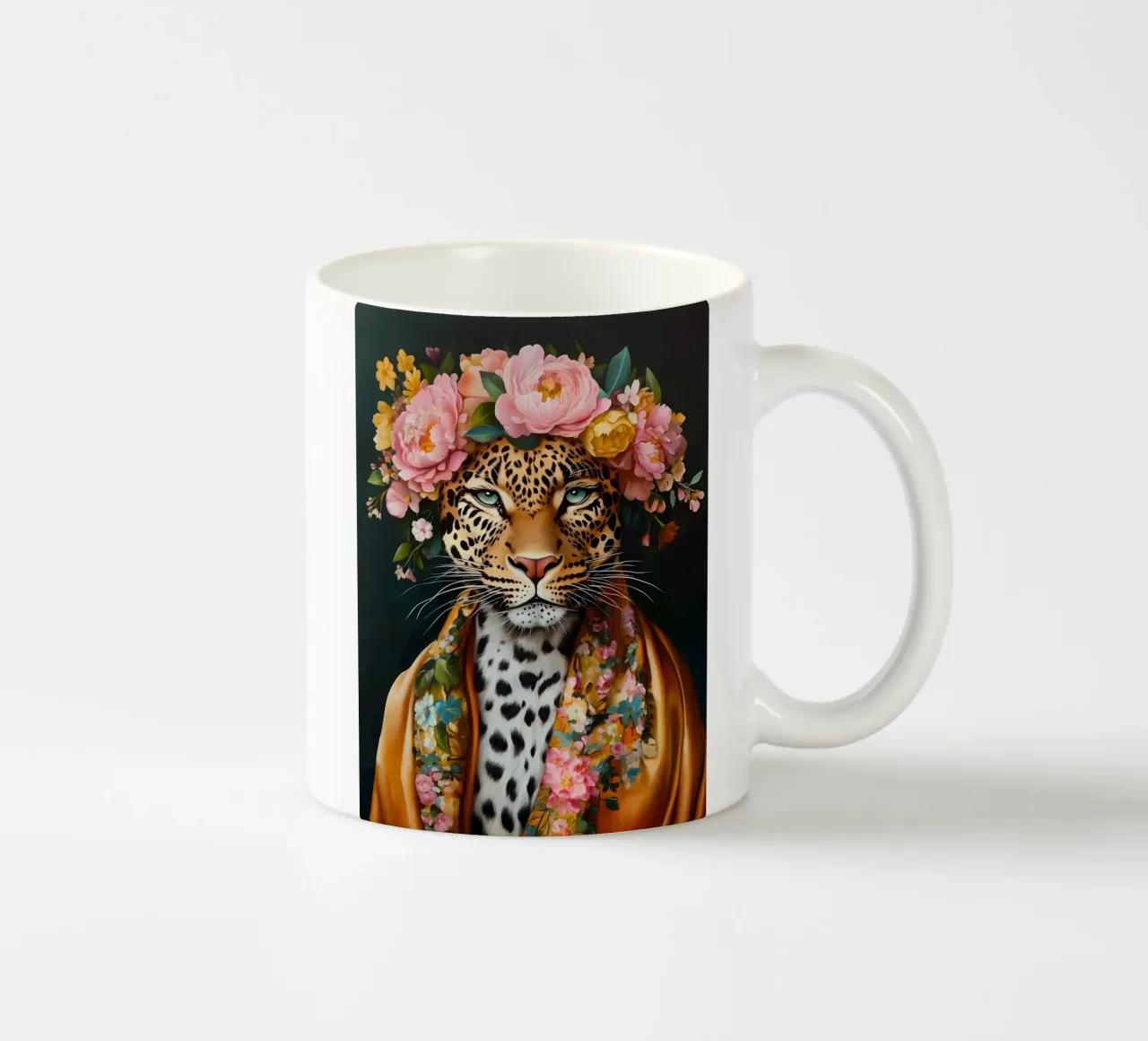 Léopard dans une couronne de fleurs mug en céramique de IamHomeStudio