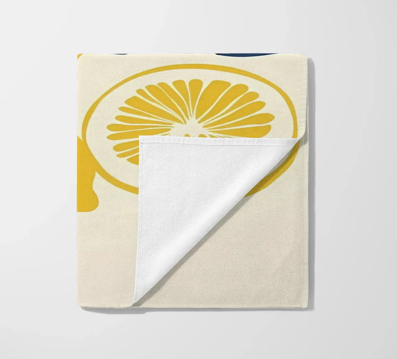 Lemons - Zitrone Strandtuch von IamHomeStudio