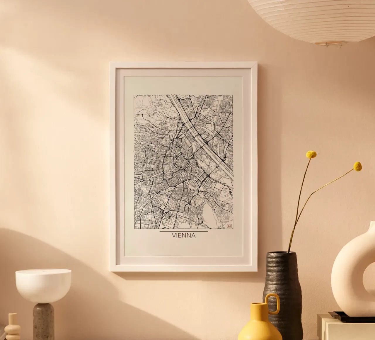 Vienna Minimal poster con telaio in legno da Hubert Roguski