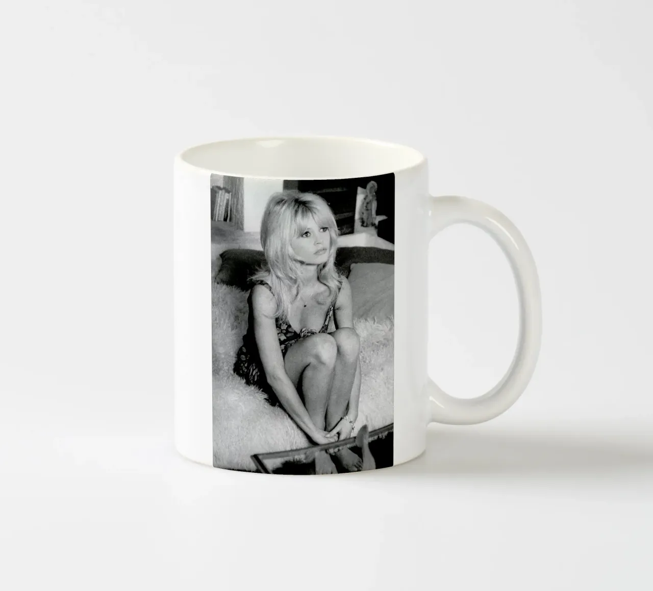 Brigitte Bardot, 'Dear Brigitte' tazza in ceramica da Gallery Print and Art Limited