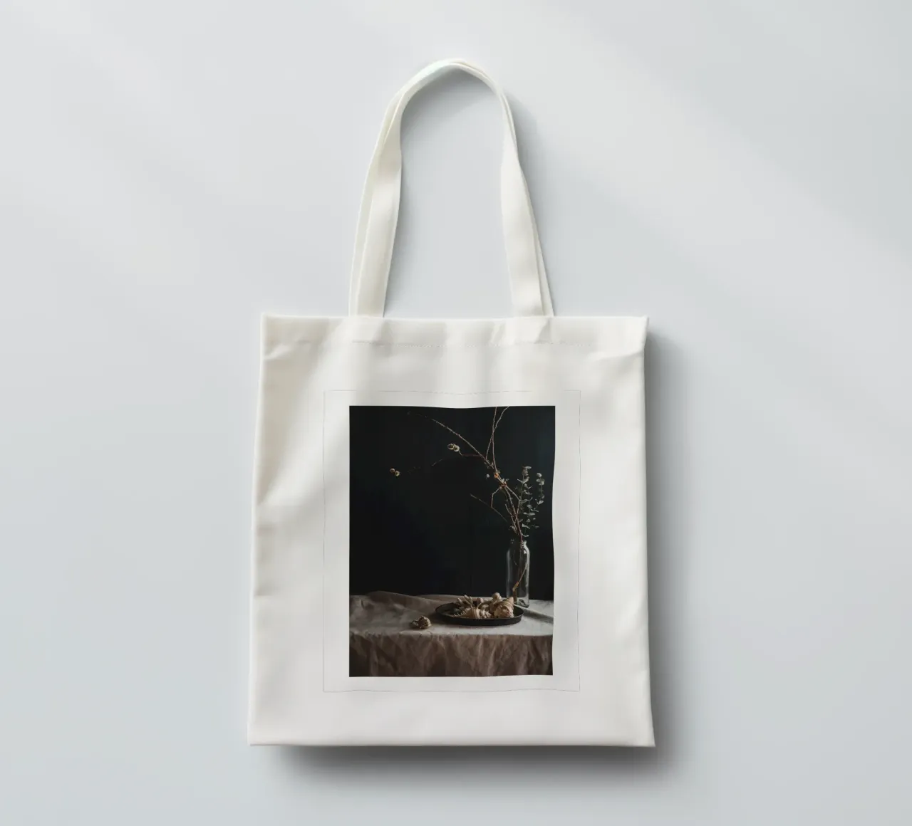 Still life with shells and branches - Natural elegance for tote bag by Augenblicke-foto