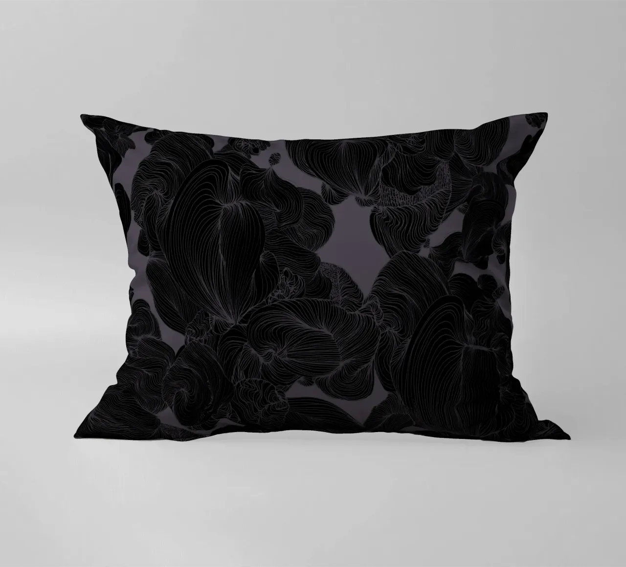 orchidea nera cuscino da Giulio Iurissevich