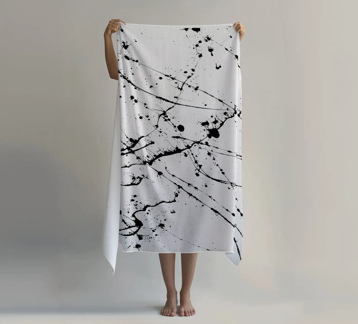 EXPRESSION 2 beach towel by FRITSCH&FRITSCH
