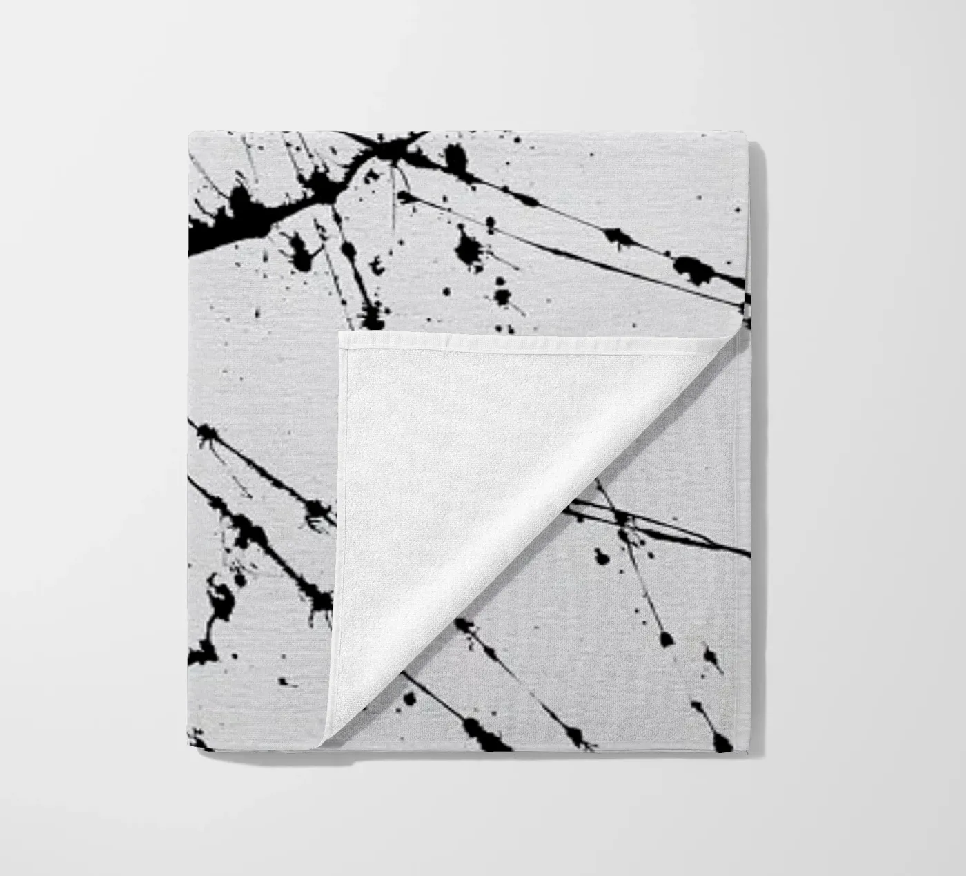 EXPRESSION 2 beach towel by FRITSCH&FRITSCH