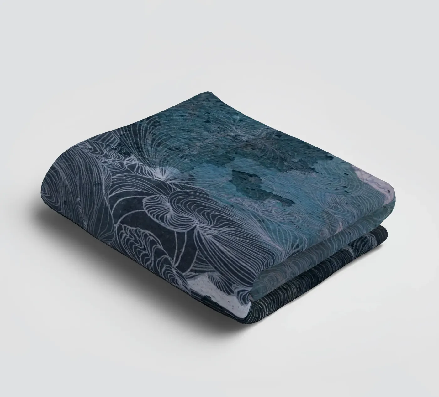 mare2... towel by Giulio Iurissevich