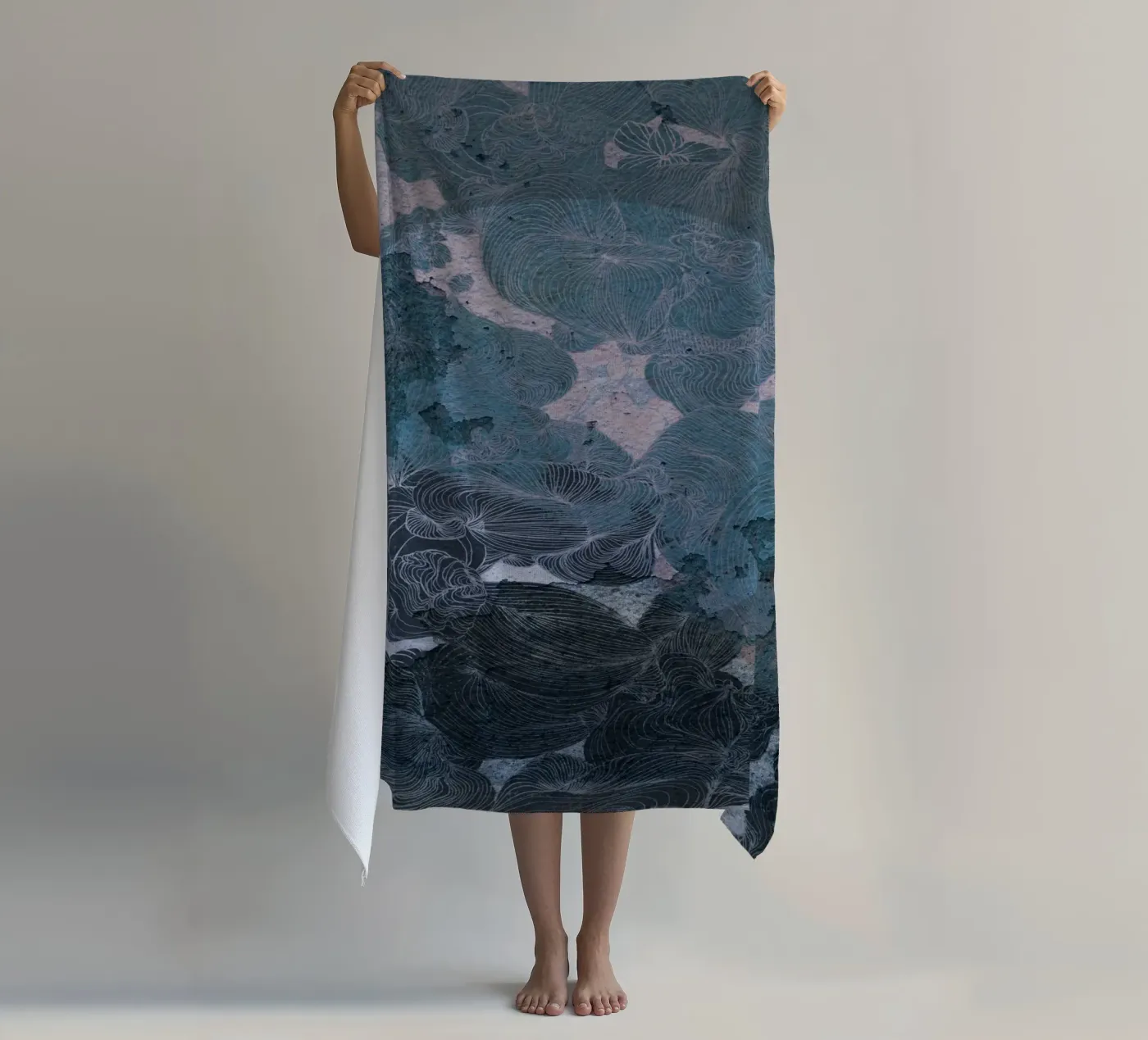 mare2... strandhanddoek van Giulio Iurissevich