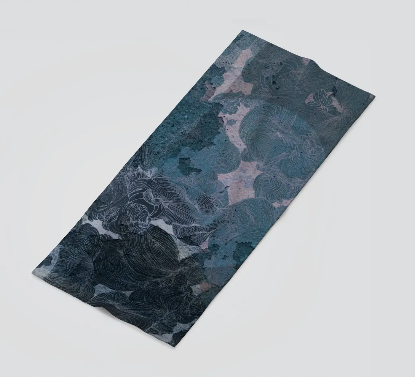 mare2... strandhanddoek van Giulio Iurissevich