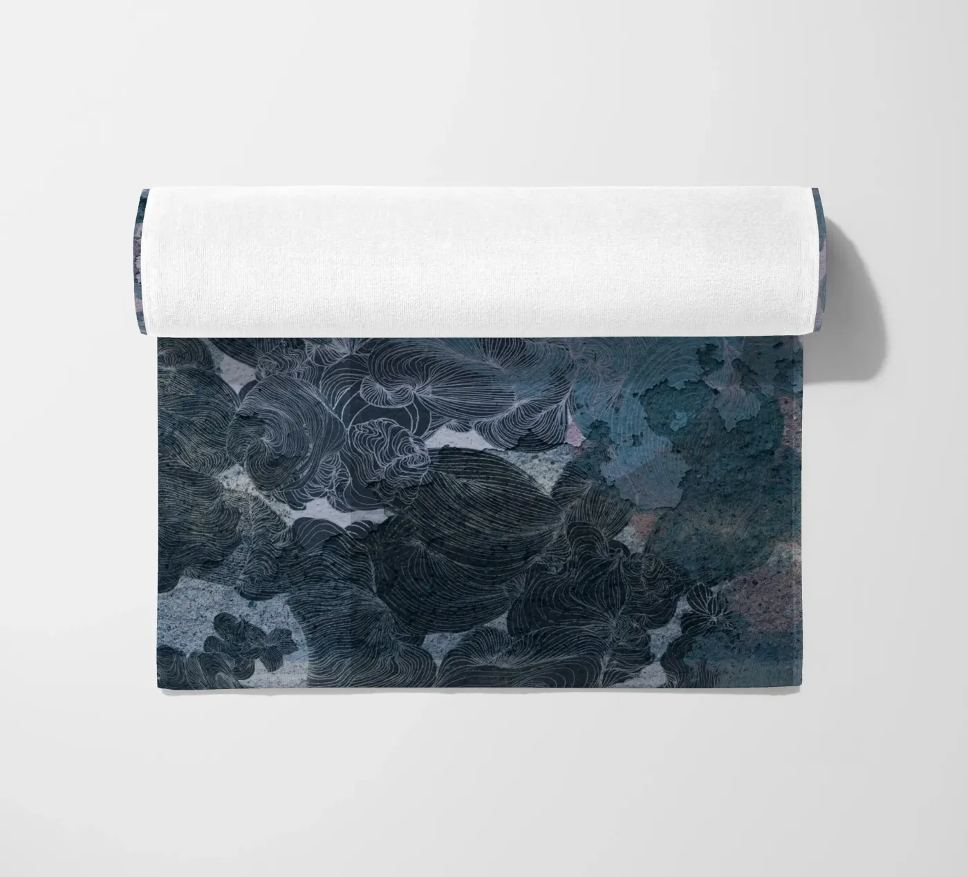 mare2... strandhanddoek van Giulio Iurissevich