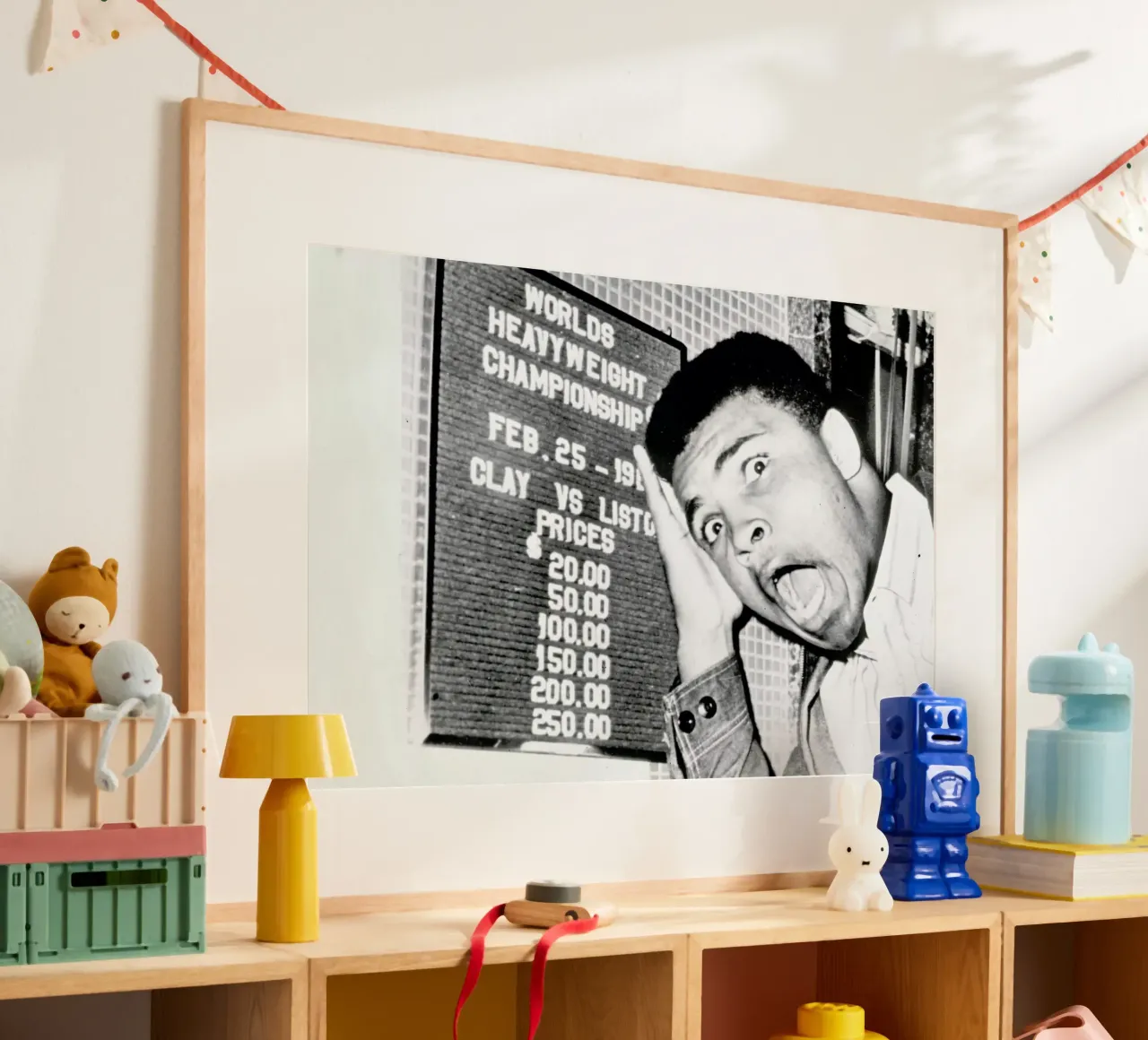 The New World Heavyweight Champion Cassius Clay, 26 February 1964 poster con telaio in alluminio da Gallery Print and Art Limited