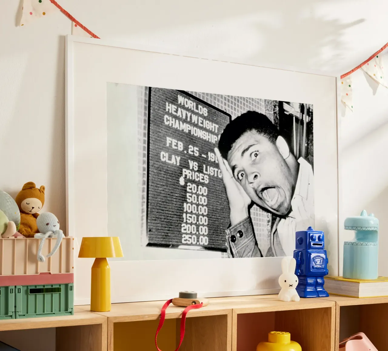 The New World Heavyweight Champion Cassius Clay, 26 February 1964 poster con telaio in alluminio da Gallery Print and Art Limited