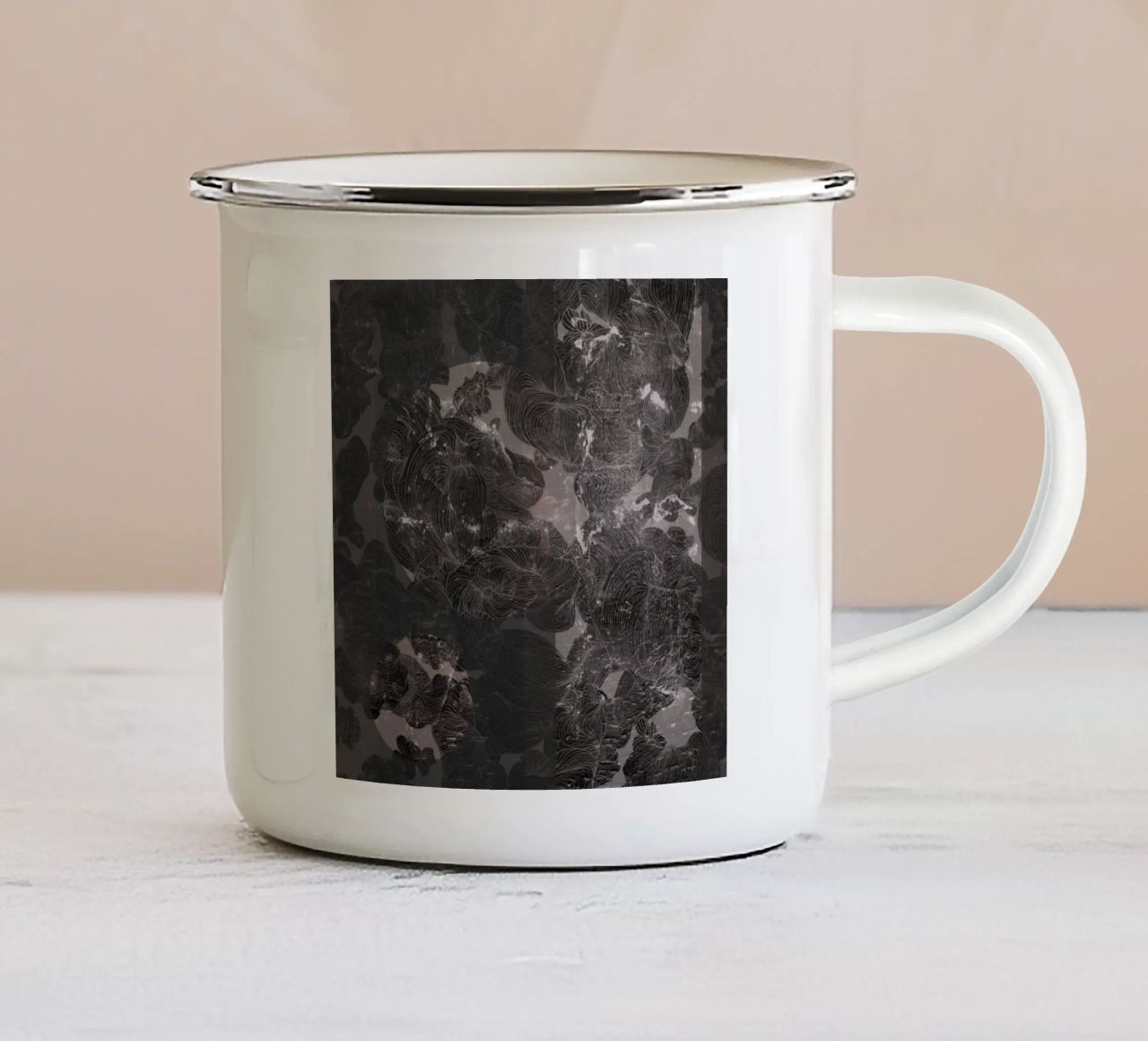 carbone graffiato tazza in smalto da Giulio Iurissevich