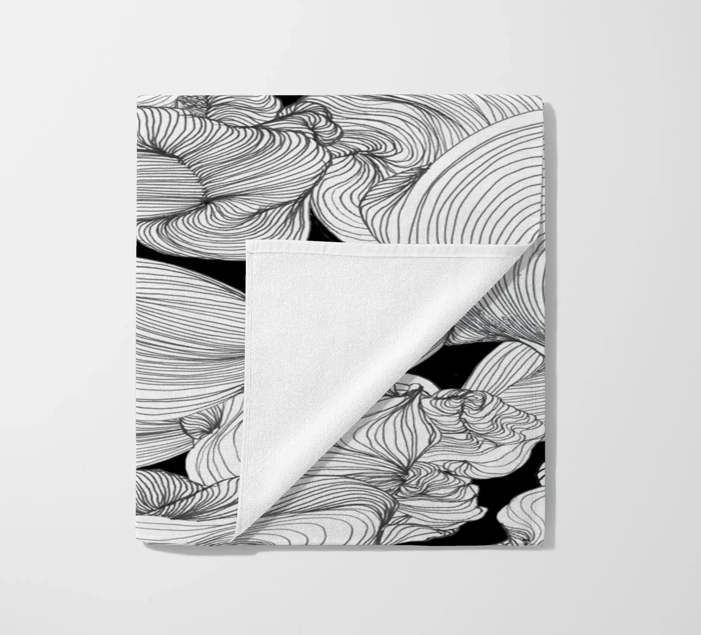 wolken222 strandhanddoek van Giulio Iurissevich