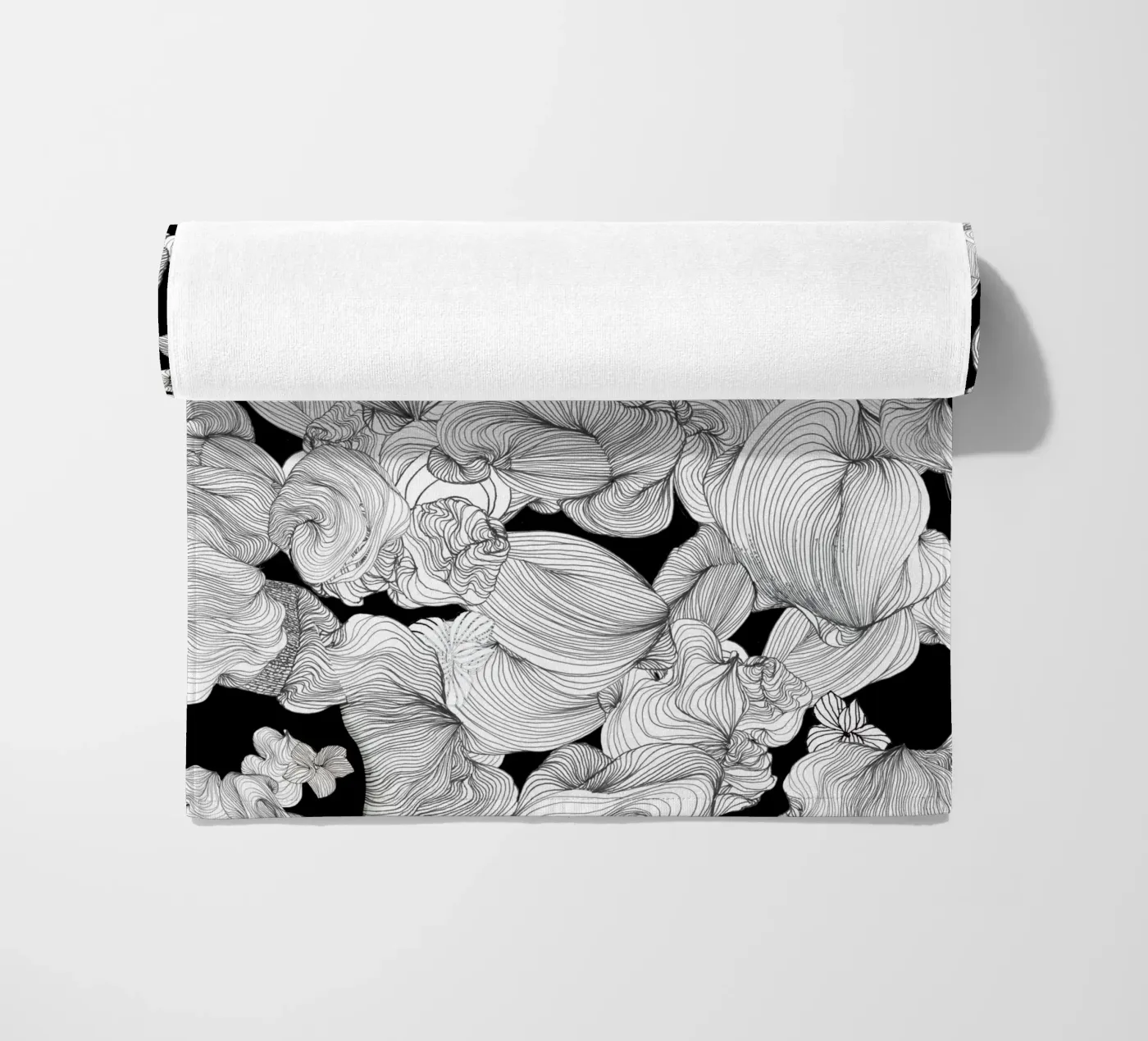 wolken222 strandhanddoek van Giulio Iurissevich