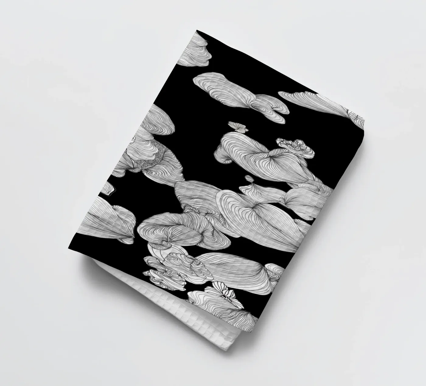 wolkenbellen theedoek van Giulio Iurissevich