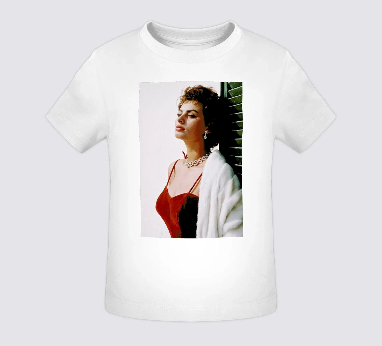 Sophia Loren in Red camiseta de bebé de Gallery Print and Art Limited