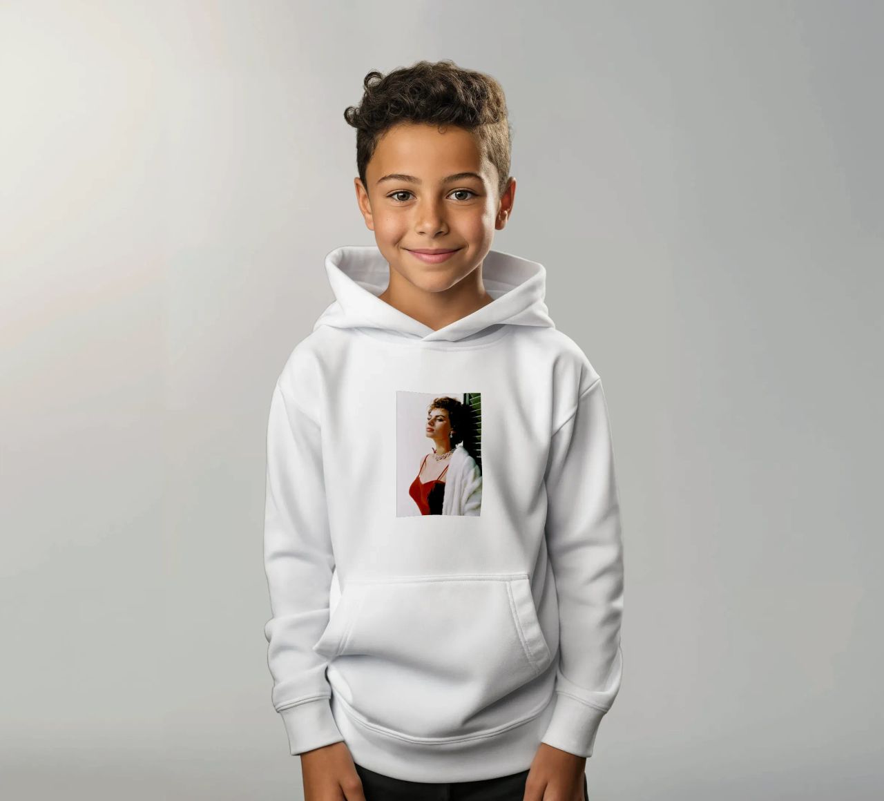 Sophia Loren in Red sudadera con capucha para niño de Gallery Print and Art Limited