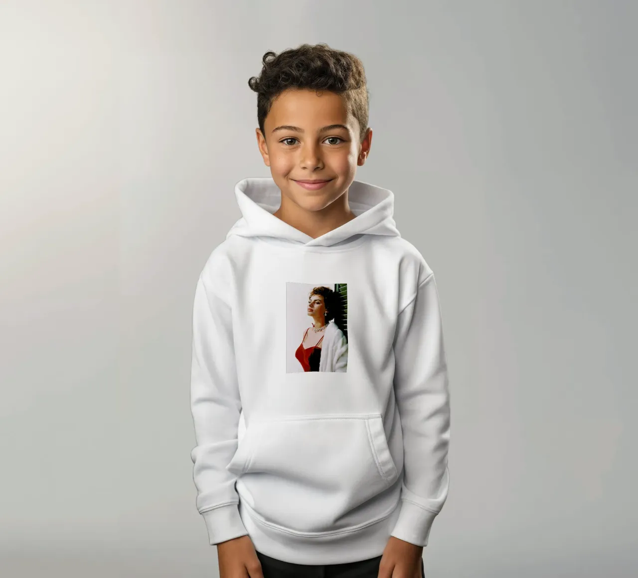 Sophia Loren in Red felpa bambino con cappuccio da Gallery Print and Art Limited