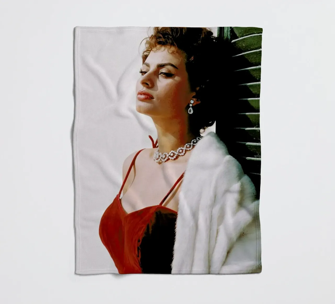 Sophia Loren in Red coperta in pile da Gallery Print and Art Limited