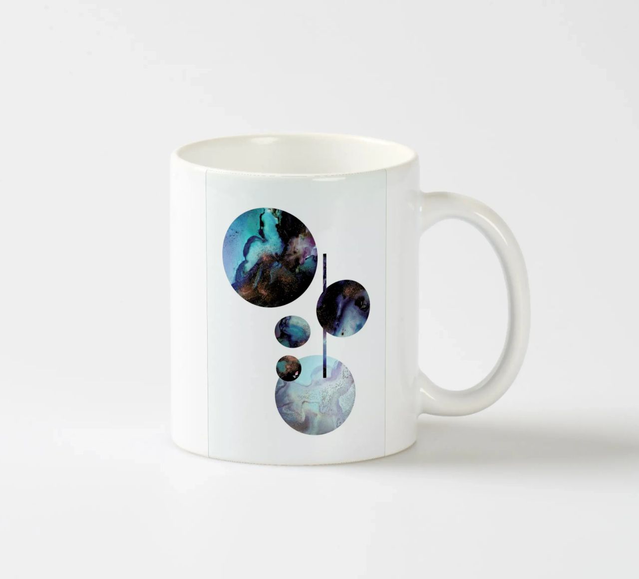 Rashid tazza in ceramica da Larissa van der Laan