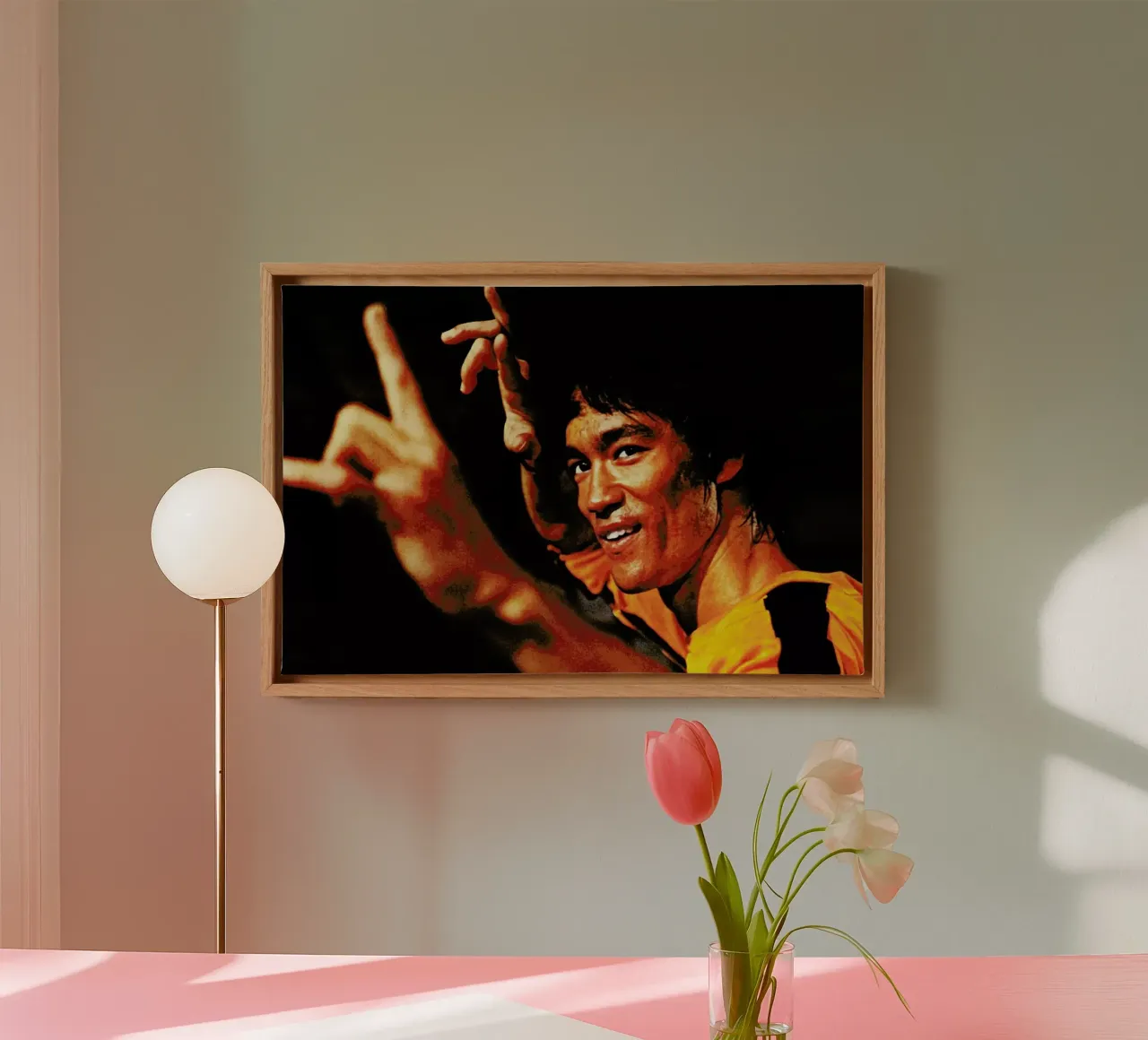 Bruce Lee in 'Game of Death' tela con Cornice a cassetta da Gallery Print and Art Limited