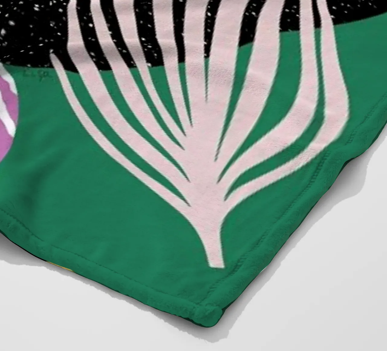 Tropical Bird in Green coperta in pile da Linda Gobeta