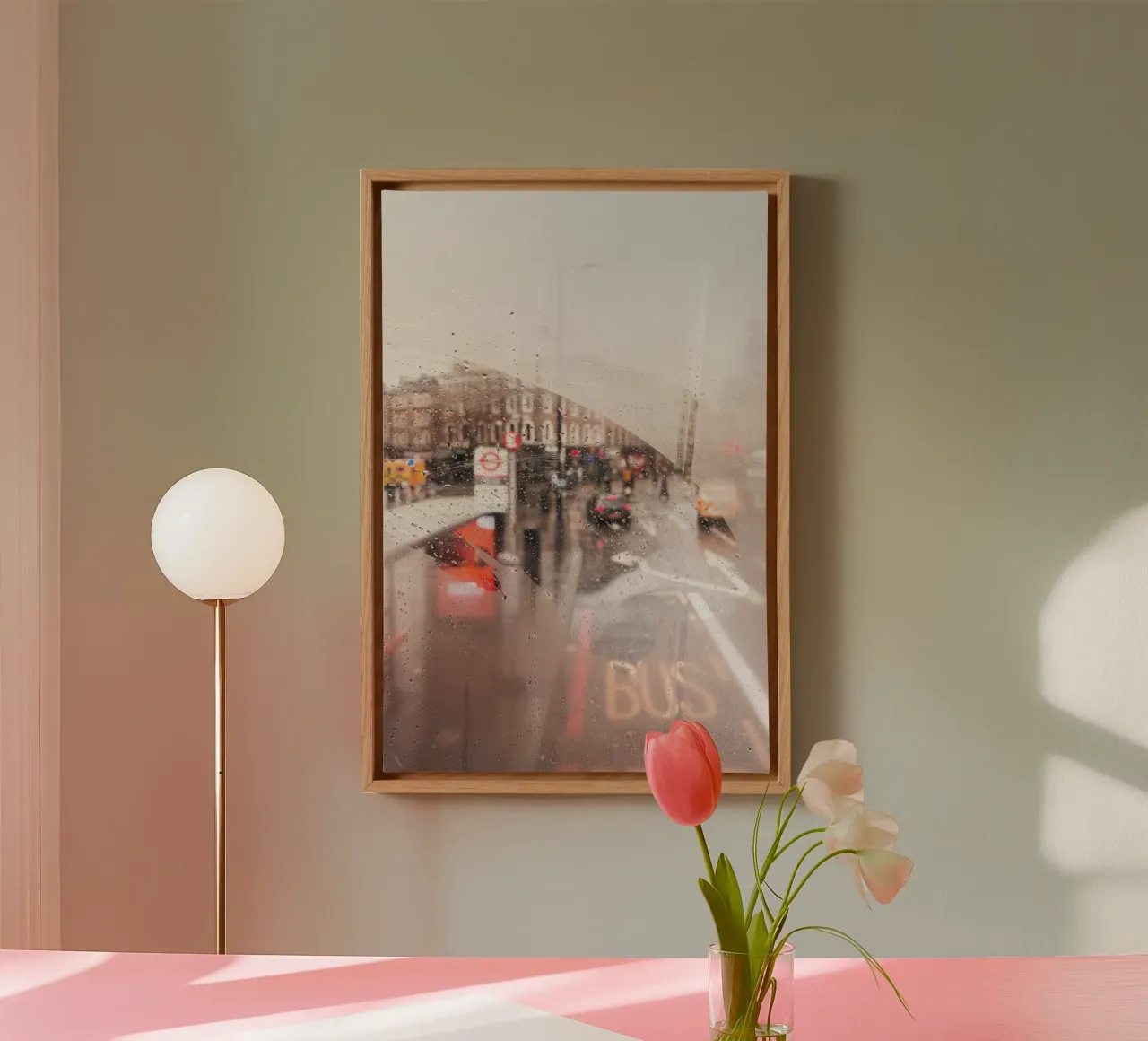 Londra, Inghilterra I Strada piovosa vista da un autobus rosso tela con Cornice a cassetta da Julie Travel Photography