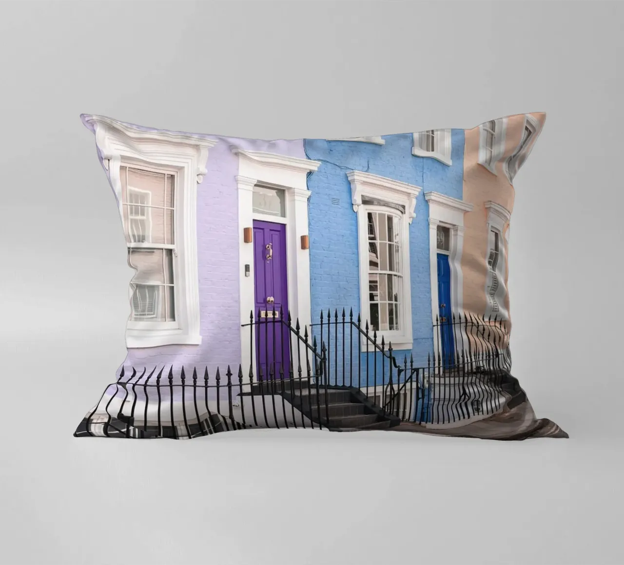 Londra, Inghilterra I Facciate di strade pastello a Notting Hill cuscino da Julie Travel Photography