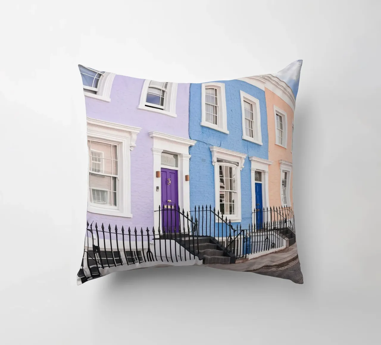 Londra, Inghilterra I Facciate di strade pastello a Notting Hill cuscino da Julie Travel Photography