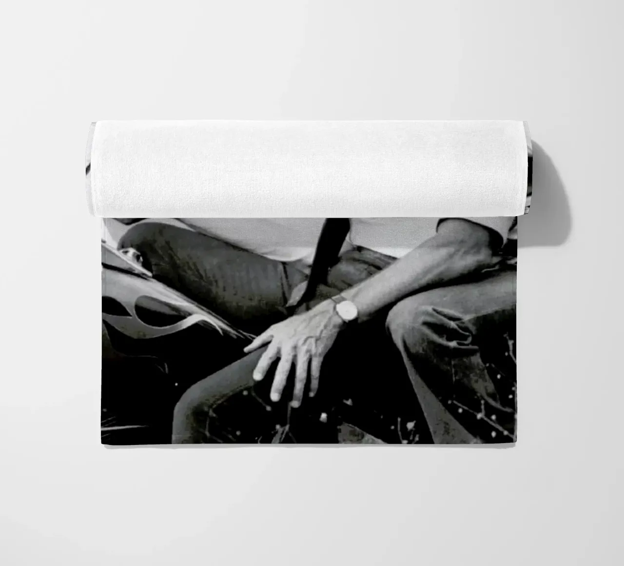 Clint Eastwood & Sondra Locke in 'The Gauntlet' telo mare da Gallery Print and Art Limited