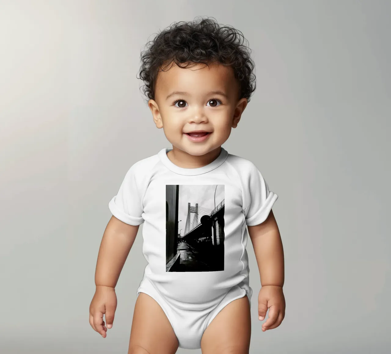 URBN VIII short-sleeve baby romper by Sebastian Hilgetag