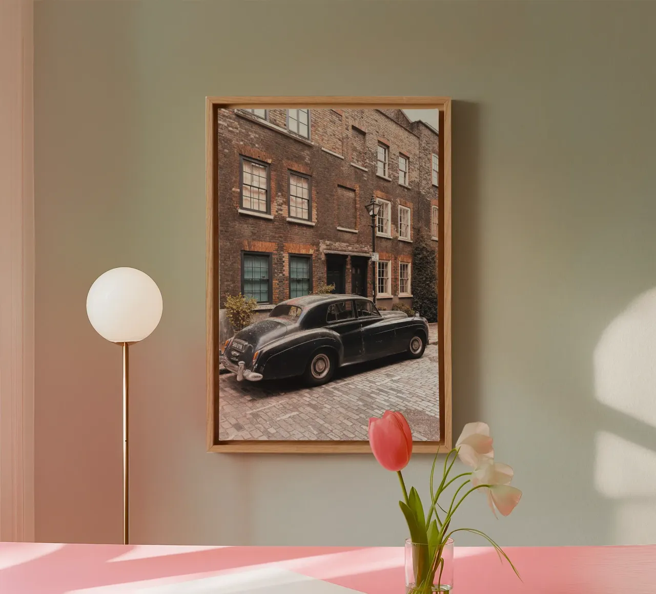 Londra, Inghilterra I Auto d'epoca a Shoreditch tela con Cornice a cassetta da Julie Travel Photography